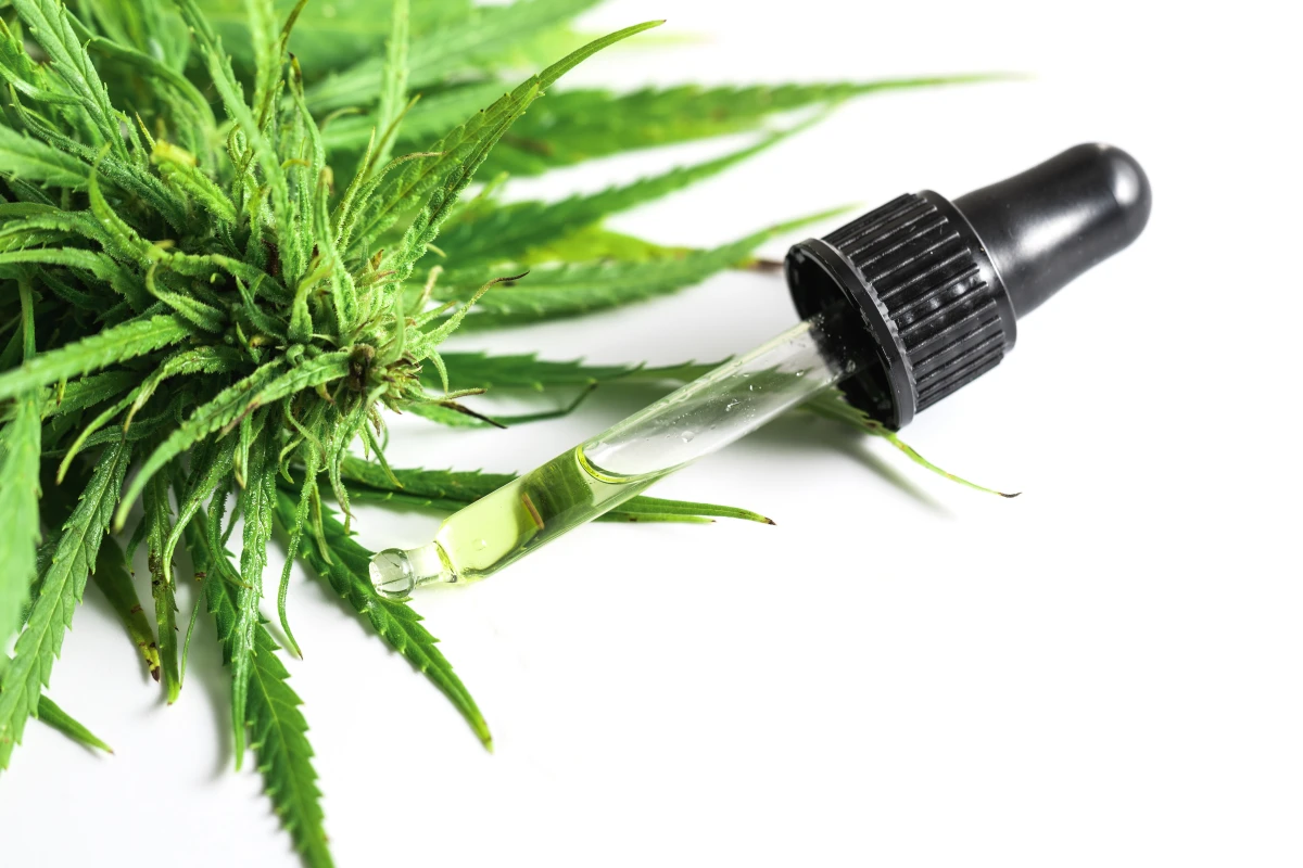 CBD et soins de la peau : au-delà de l'acné